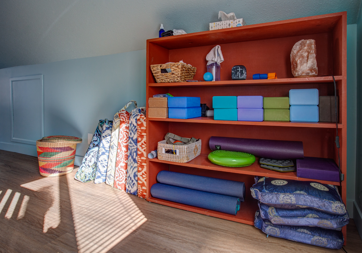 Image of yoga mats in room at Habitat Health used for Yoga and Yoga Therapy.